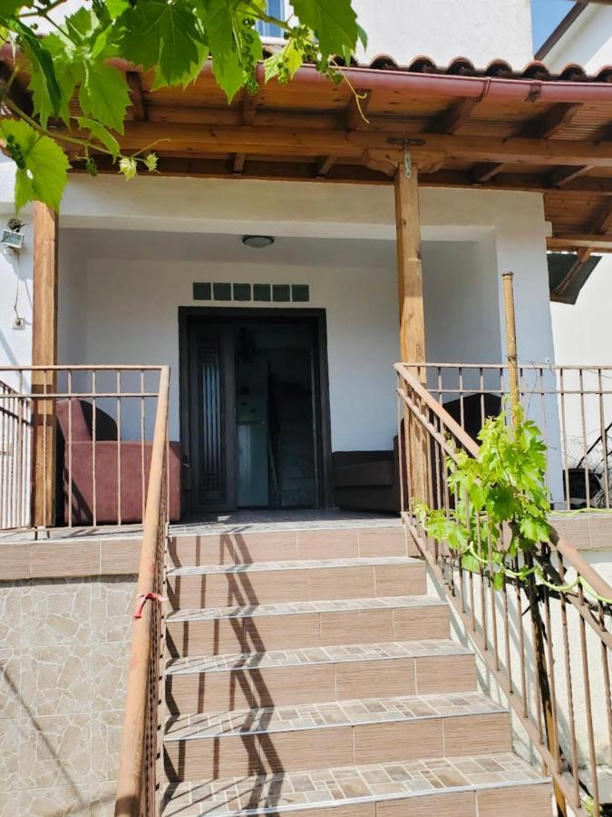 Lake Ohrid Guesthouse "Villa Valentina" Pogradec Exterior foto